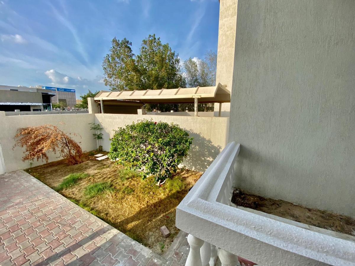 Comfortable Private Rooms In Compound Housing Dubai Exterior foto