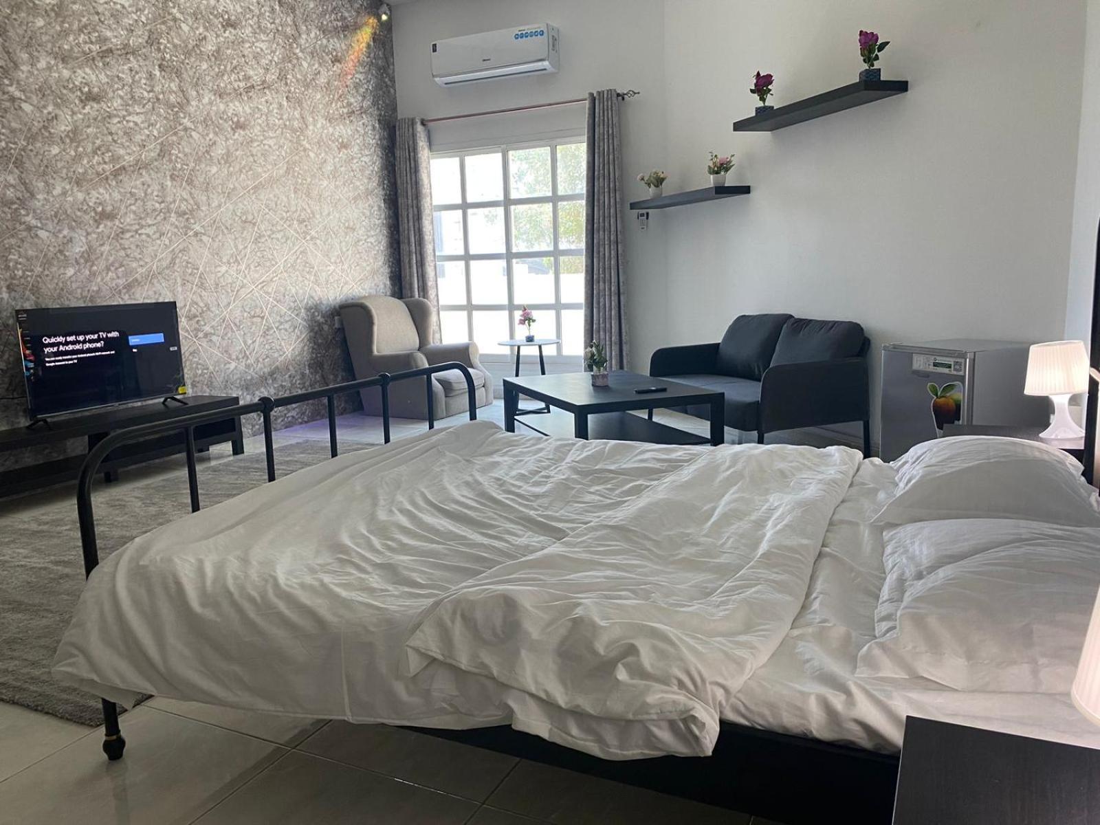 Comfortable Private Rooms In Compound Housing Dubai Exterior foto